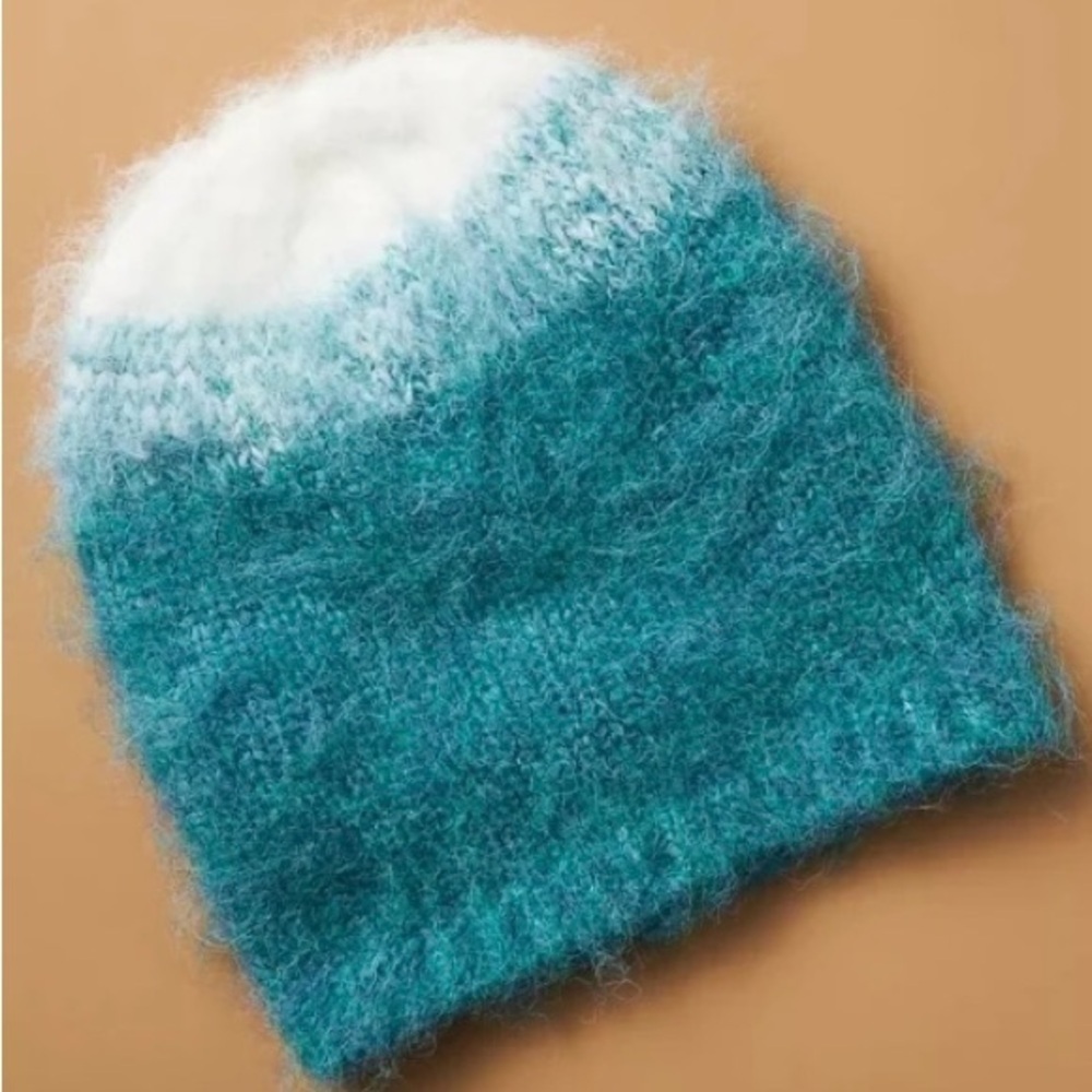 ‼️RARE‼️🎸ANTHROPOLOGIE🎸🔥NWT🔥Ombre Beenie in Deep Mint
